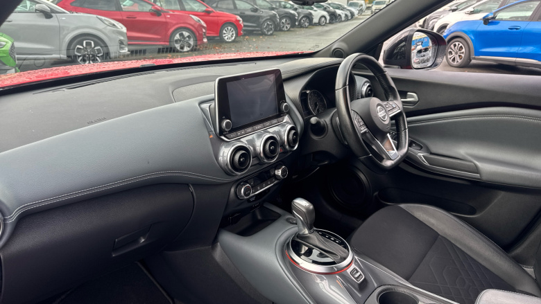 Nissan Juke 1.0 DiG-T Tekna 5dr DCT Petrol Hatchback